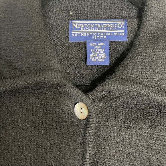 Vintage 100% Black Wool Cardigan with Floral Embroidery Abalone Buttons  Sz PM - Picture 9 of 11